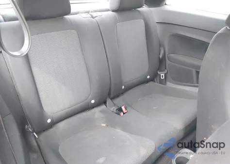 2013 Volkswagen Beetle 2.5L Entry из США, поврежденный, VIN 3VWFX7AT6DM603784